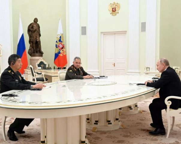 Владимир Путин оценил сотрудничество военных ведомств России и Китая