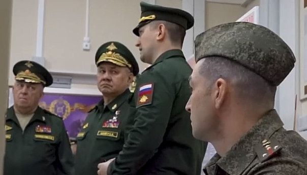 Шойгу проверил несение боевого дежурства части РВСН и ход выполнения госзаказа на предприятии оборонно-промышленного комплекса в Калужской области