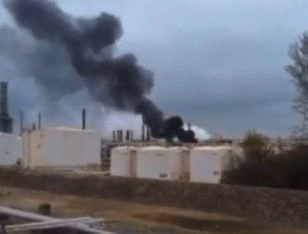 В Иллинойсе произошел взрыв на нефтеперерабатывающем заводе