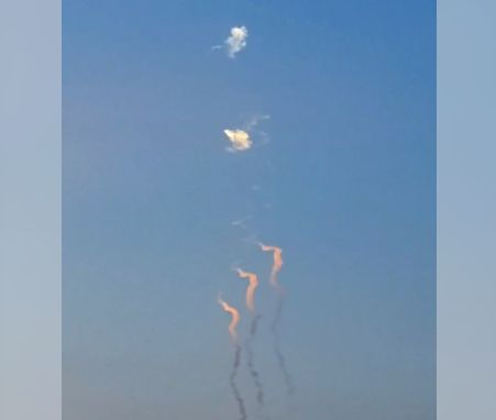 В Мариуполе работает ПВО, местные жители сообщают о взрывах в городе