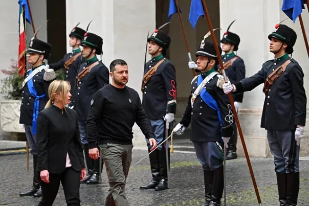 Зеленский нахамил папе римскому. И получил поддержку Италии на 360 градусов. Владимир Корнилов