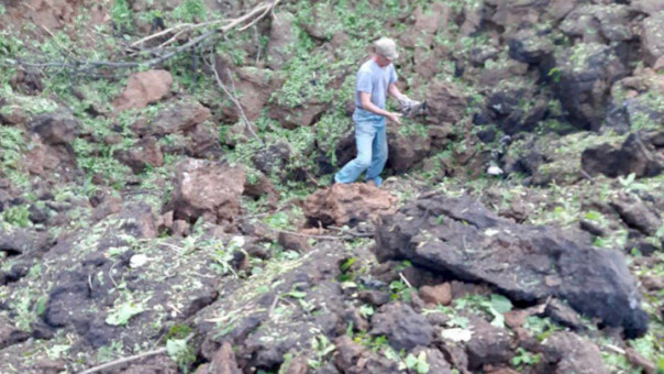 На месте обстрела белгородского села появилась 15-метровая воронка