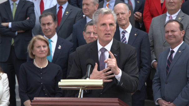 Белый дом: республиканцы отбросили назад переговоры по потолку госдолга