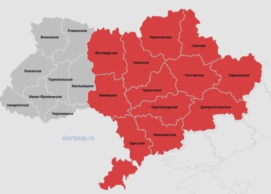Массированная комбинированная атака на Киев: взрывы и пожары