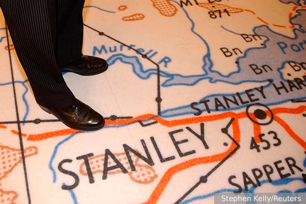 Китай начинает показывать зубы Западу