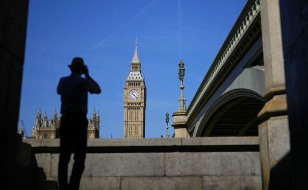 Мэр Лондона заблокировал отправку Украине списанных пикапов и джипов, нужных на передовой, - The Telegraph