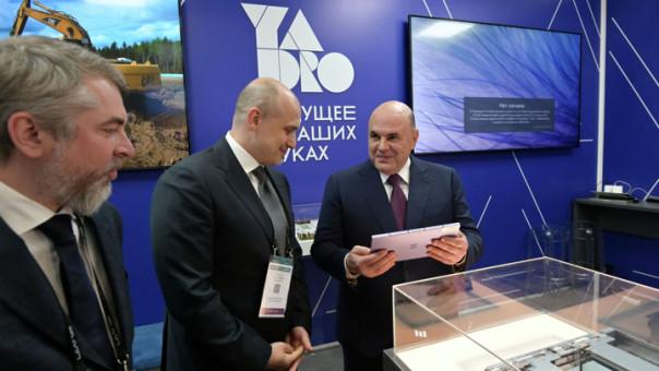 Мишустин призвал отечественных производителей брать пример с Китая