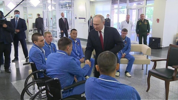 Путин назвал участников СВО героями для любого нормального человека