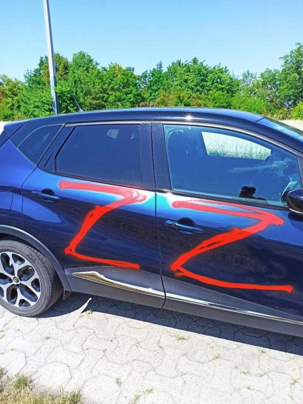 В Вене машины украинцев разрисовали буквой Z