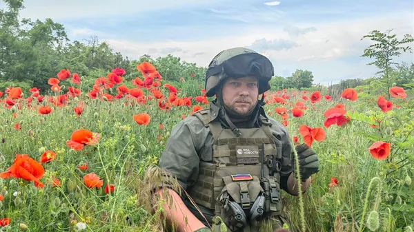 Во время украинского обстрела в зоне СВО погиб военкор РИА Новости Ростислав Журавлев