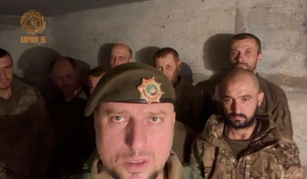 Спецназ «Ахмат» совместно с 364-й бригадой спецназначения и 4 бригадой второго армейского корпуса ЛНР взяли в плен очередную партию ВСУшников