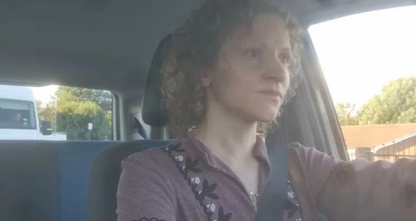 Зубные страсти блогерши в Англии уже напоминают голливудский блокбастер, или Нет, ты это видел, Карл?!