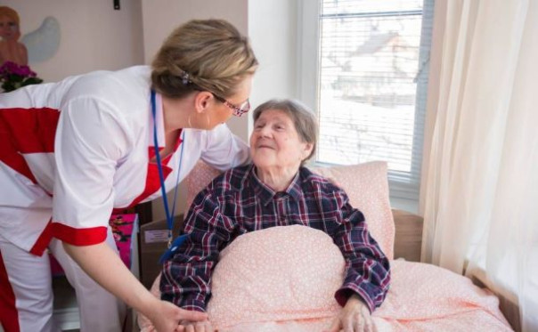 Забота с пониманием: аспекты ухода за пожилыми с деменцией в пансионате MEЙIPIM