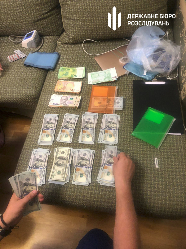 В Киеве арестовали начальника управления штаба Сухопутных войск ВСУ - помогал уклонистам бежать из Украины