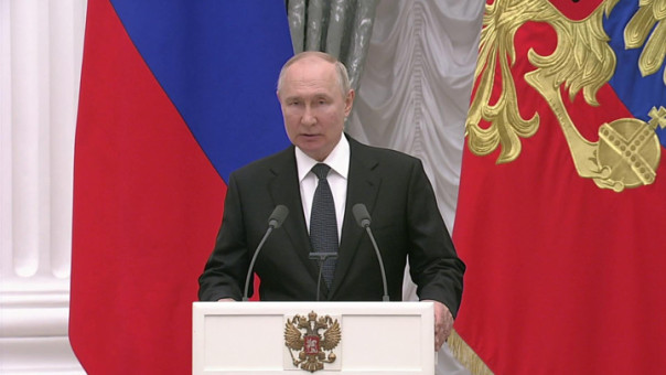 Путин поблагодарил героев спецоперации за преданную службу