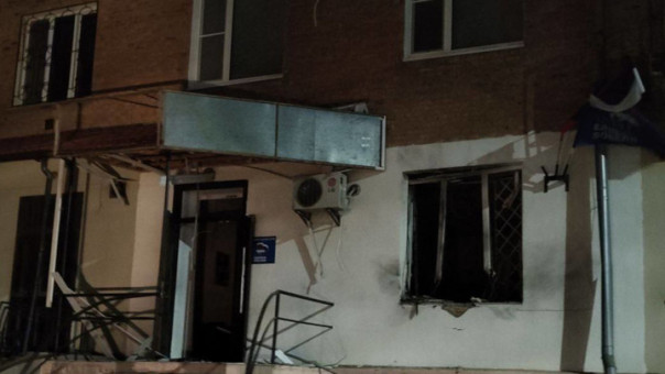 Дрон атаковал приемную "Единой России" в Новой Каховке