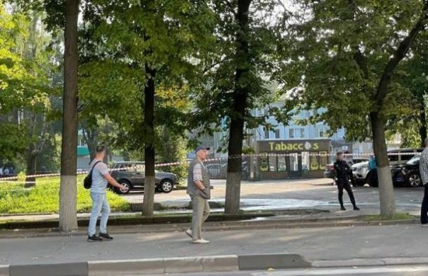 В здании СК в Брянске произошел взрыв — предварительно, пострадавших нет | В Брянске после ликвидации БПЛА загорелось административное здание