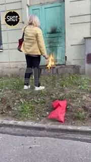 Женщина подожгла военкомат Выборгского района в Питере