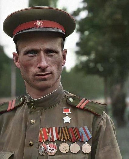 За нашу Советскую Родину!