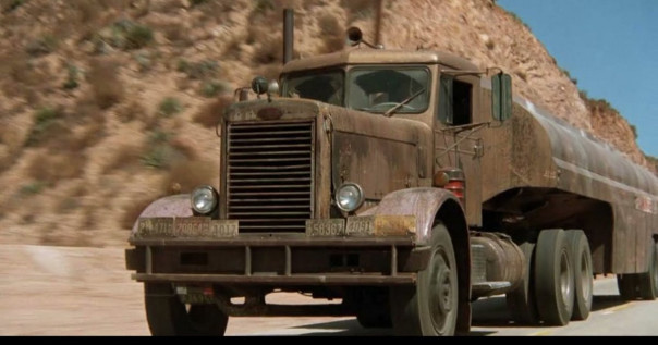 Банк России в 17 раз повысил тарифы ОСАГО для грузовиков из недружественных стран