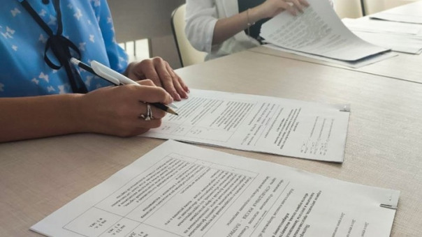 Беспилотник ВСУ разрушил избирательный участок в Запорожской области