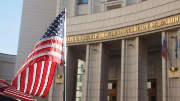 Москва объявила персонами нон грата двух сотрудников посольства США