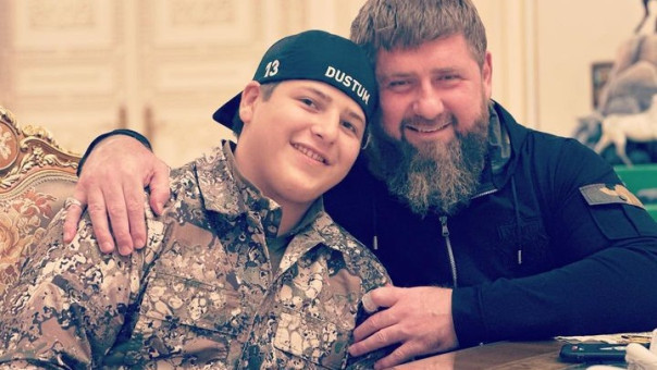 Кадыров с гордостью признал, что его сын избил сжегшего Коран мужчину