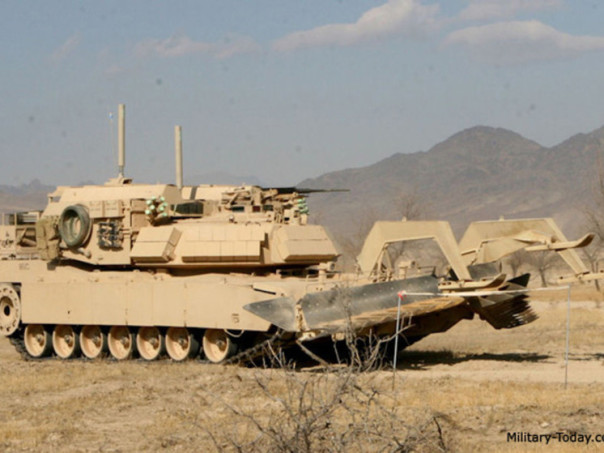 Forbes: США тайно отдали Киеву самую мощную бронемашину