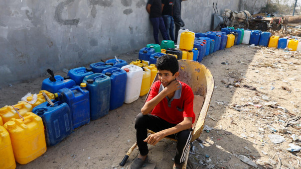 Израильские истребители нанесли удар по главному резервуару для воды в Таль-эз-Заатаре на севере сектора Газа
