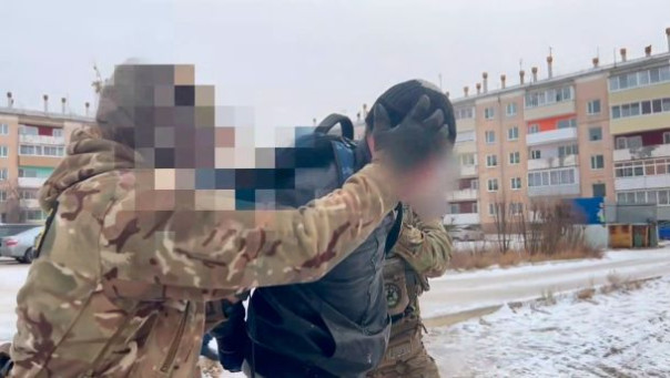 ФСБ задержала пособника украинских спецслужб в Бурятии, склонявшего военнослужащих к переходу на сторону ВСУ.