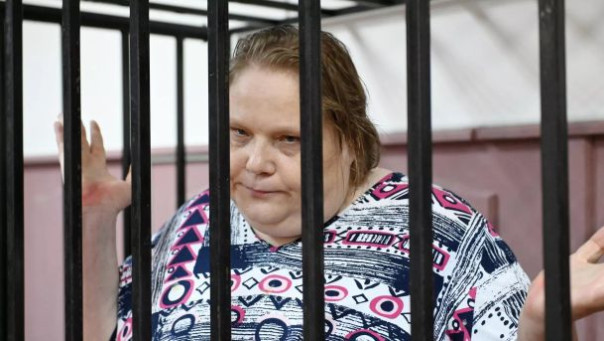 Суд признал Баязитову и Архарову виновными по делу о вымогательстве