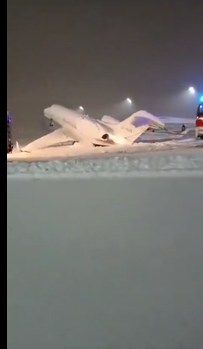 Летевший из Мюнхена в Дубай на саммит по глобальному потеплению самолет вмерз в полосу