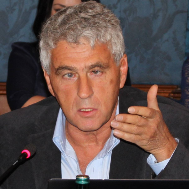 Лёня Гозман (позывной "целкий глаз") приволок хУхЕЛам полные шаровары зрады