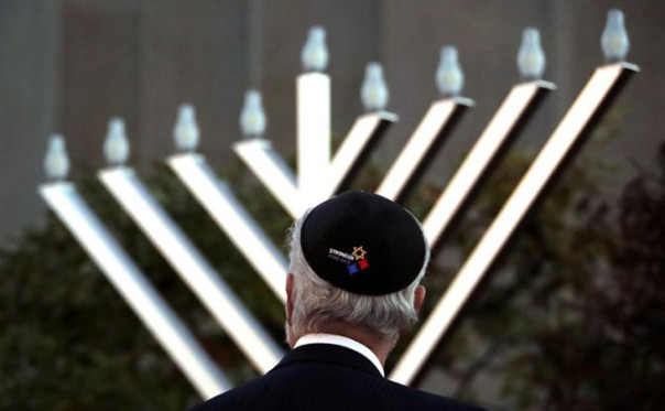 Запад коричневеет, а Украина ориентируется на хозяина