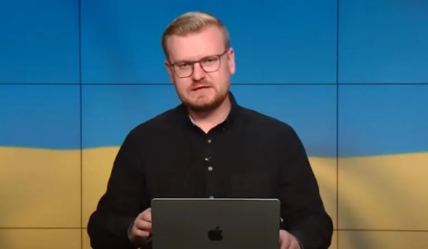 Алексей Печий сбежал за границу