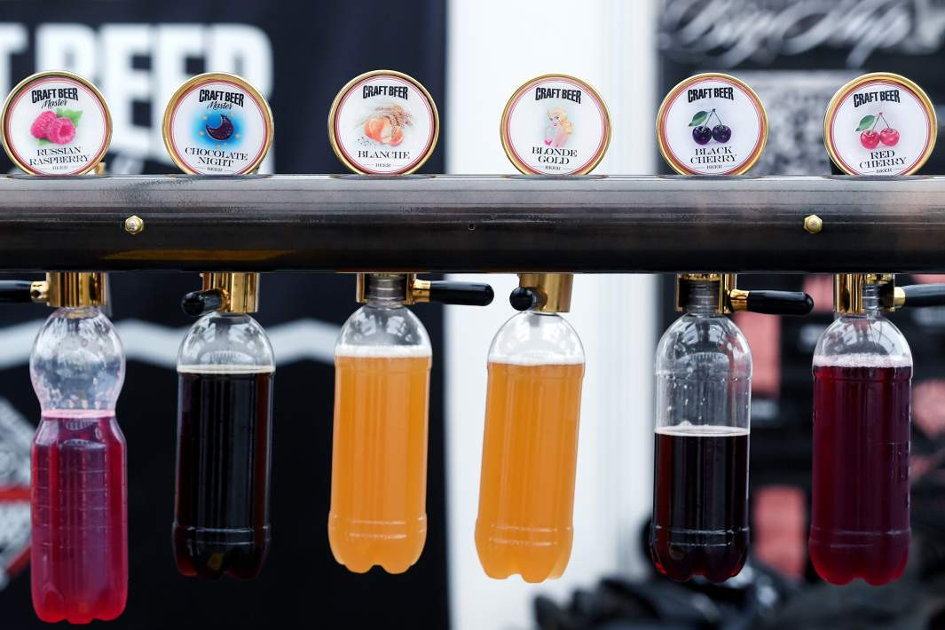 росси продается. россия продана. путин продал россию. как продана россия. продажная россия.