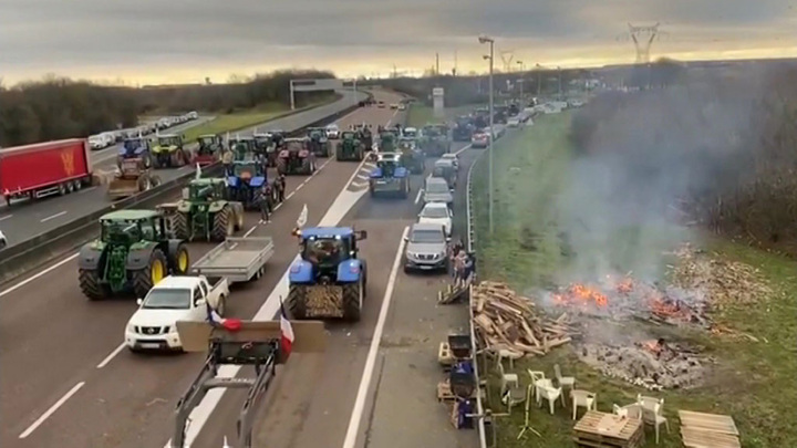 Жги картинка. Жги. Жги фильм 2017 постер. Надпись жги. Жги! фильм 2017.