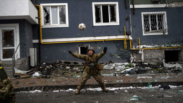 Джонсон: новобранцы в ВСУ учатся 2-3 недели, а погибают за 1-2 дня