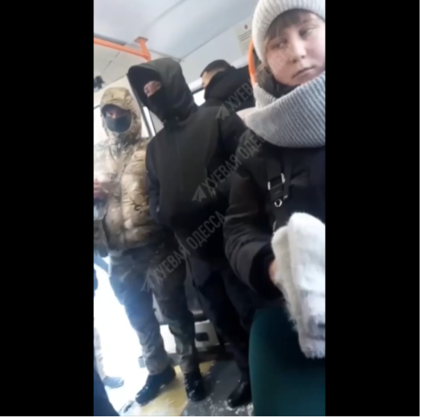 В Одессе запустили службу контроллеров-военкомов