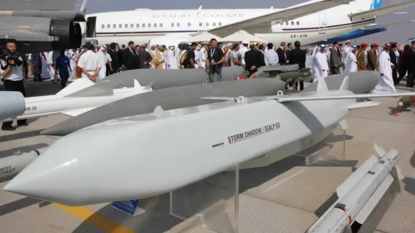 Сердечно легочная реанимация собаки. Аускультация сердечных тонов плода. Кифоз грудного поясничного отдела. Точки выслушивания сердцебиения плода при беременности. Снасти для рыбалки на речке.