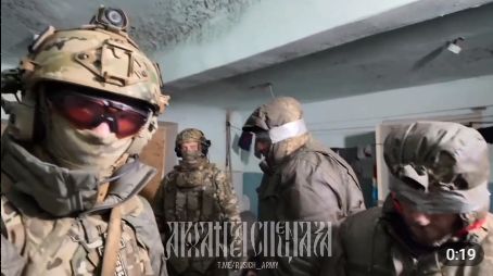 Взяты позиции противника к западу от Артемовска, несколько солдат противника попали в плен.