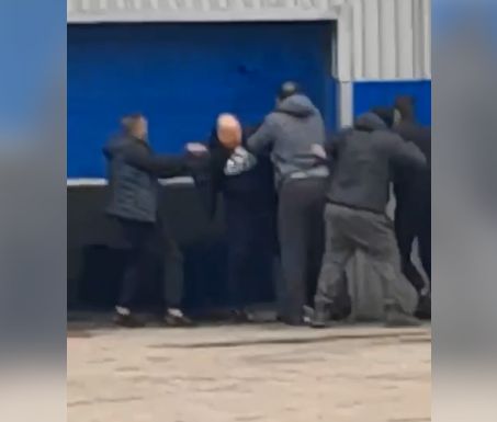 Тем временем, на Украине продолжают бить ТЦКшников