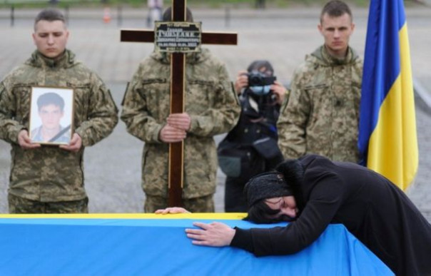 Полякам открыли глаза на украинскую мобилизацию и спрятавшихся от войны героях