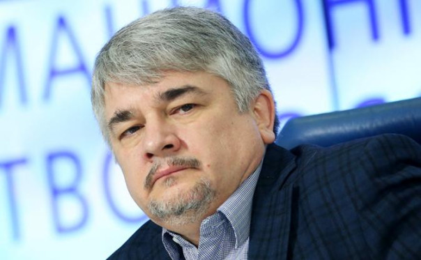 Куда побегут ВСУ, как Украина проиграла в Африке и чем опасна паника в соцсетях. Ростислав Ищенко