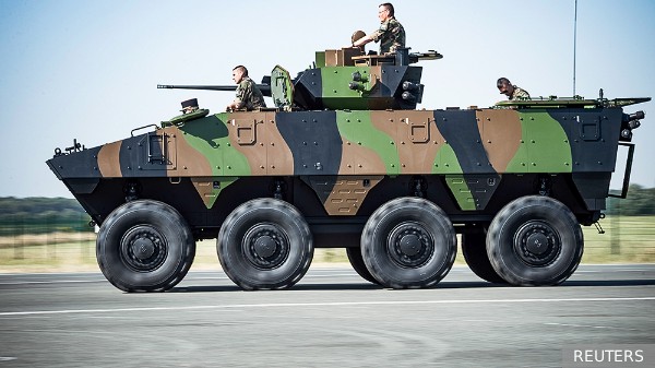 Франция пообещала Украине старые бронемашины VAB и ракеты Aster 30