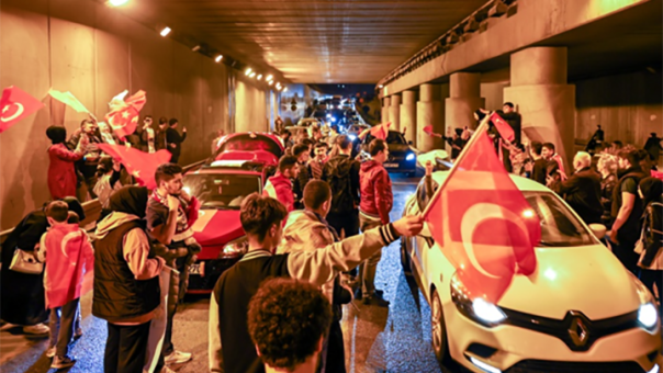 Турция выгоняет таджиков со своей территории в буквальном смысле