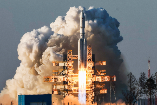 С космодрома «Плесецк» запустили ракету «Ангара-А5» с космическими аппаратами