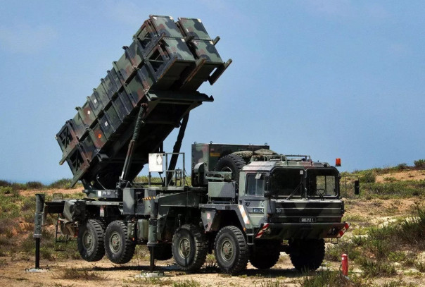 Шольц ищет «пэтриотов»