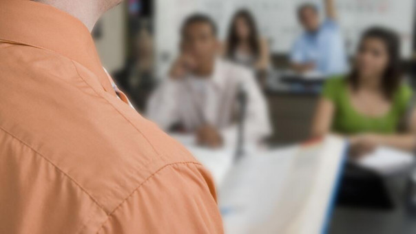 Чему учат мигрантов в родных школах