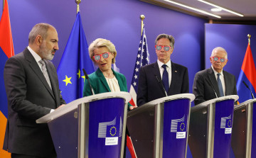 МИД России призывает руководство Армении не дать Западу обмануть себя